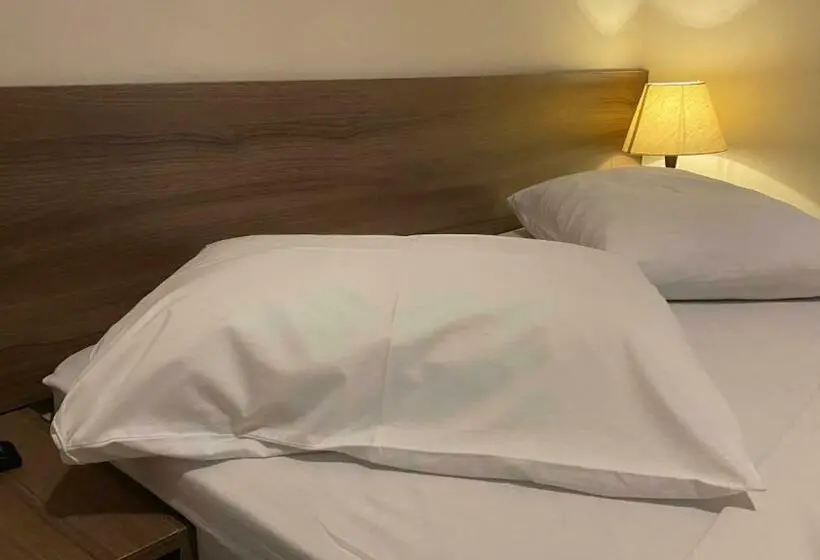 デラックスの４人部屋, Pousada Santa Inês