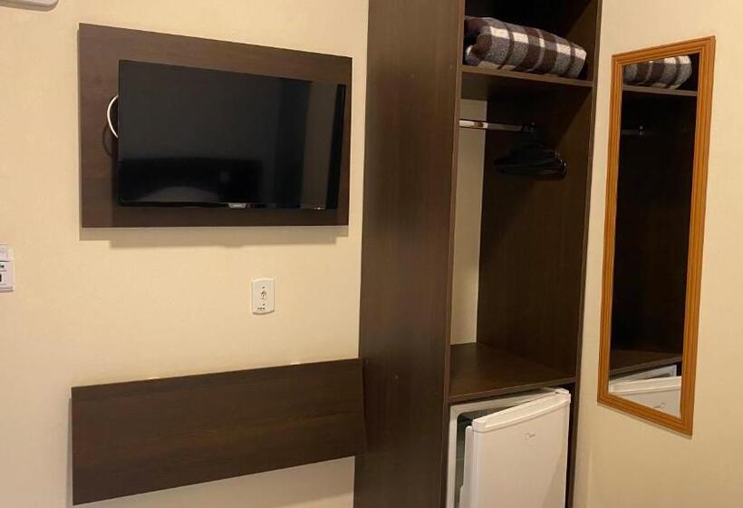 スタンダードトリプルルーム, Pousada Santa Inês