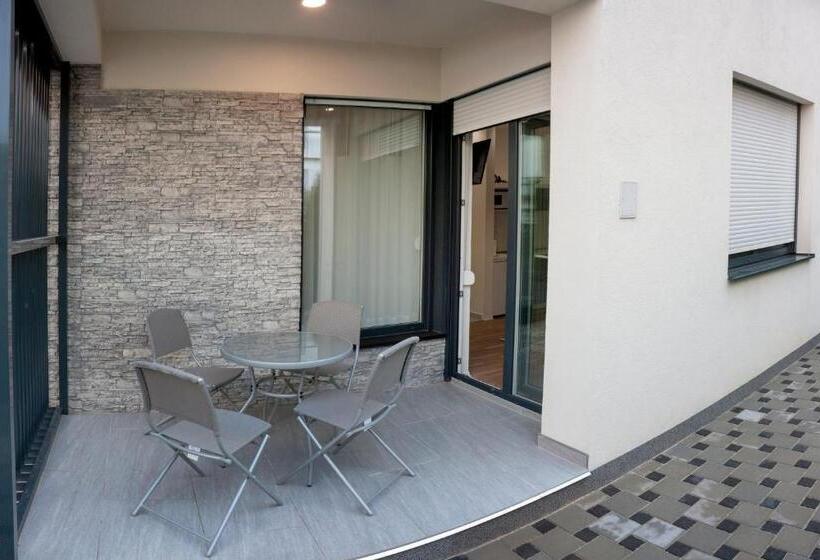 آپارتمان 1 خوابه با تراس, Villa Onix