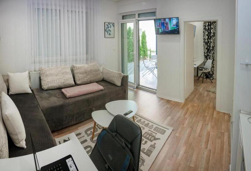 آپارتمان 1 خوابه با تراس, Villa Onix