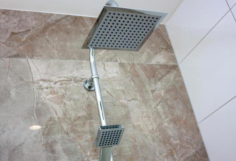 اتاق لوکس, Villa Onix