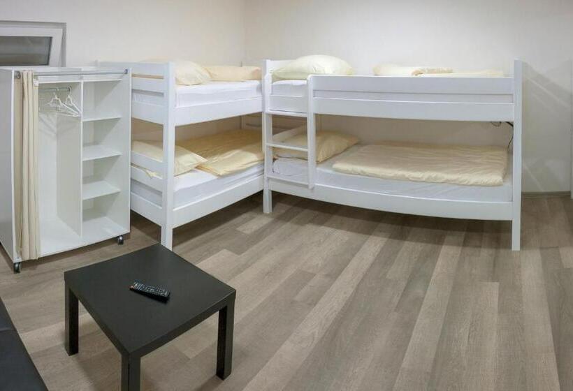 استودیوی استاندارد, Villa Onix