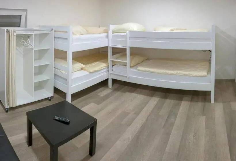 استودیوی استاندارد, Villa Onix