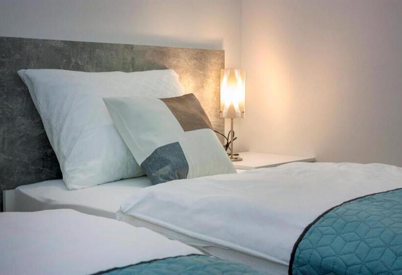 اتاق لوکس, Villa Onix