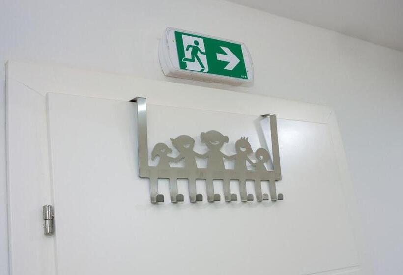 استودیوی استاندارد, Villa Onix