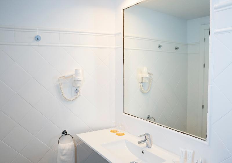 اتاق استاندارد یک نفره, Basic Hotel Sevilla Catedral