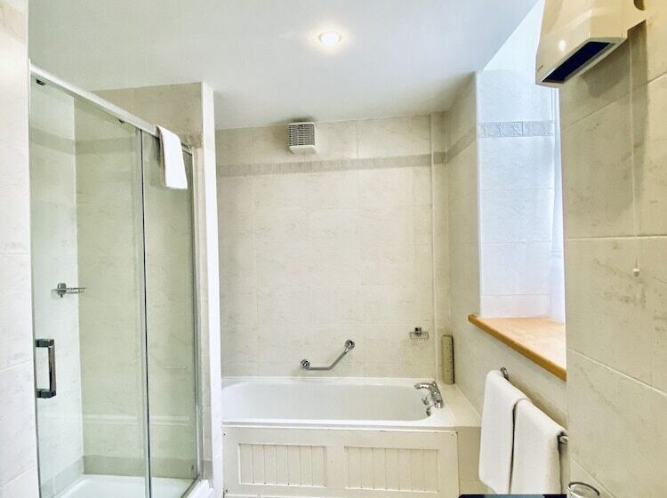 标准间, Beresford