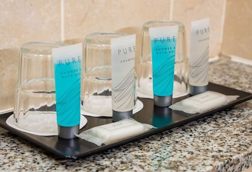 标准三人间, Beresford