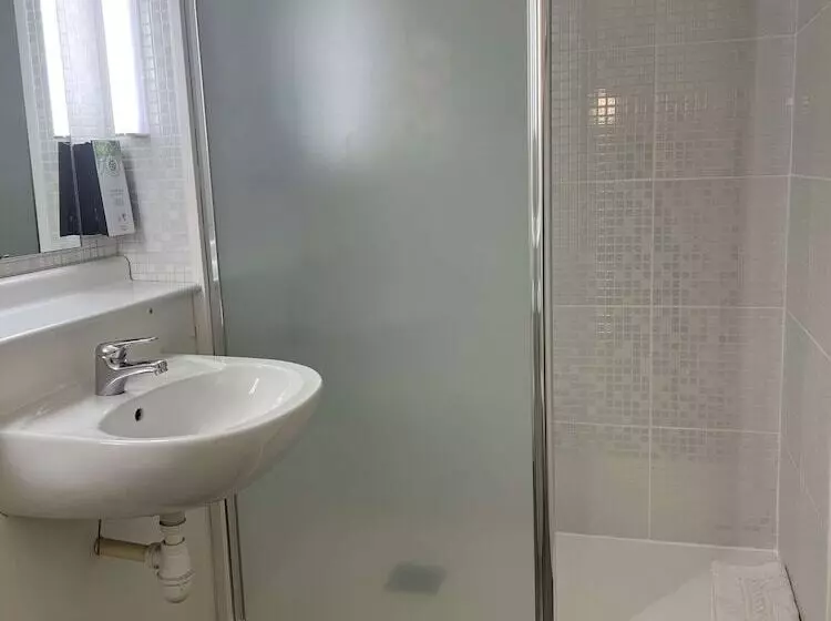 スタンダードルーム, Kyriad Direct Montpellier Saint Jean De Védas La Peyrière