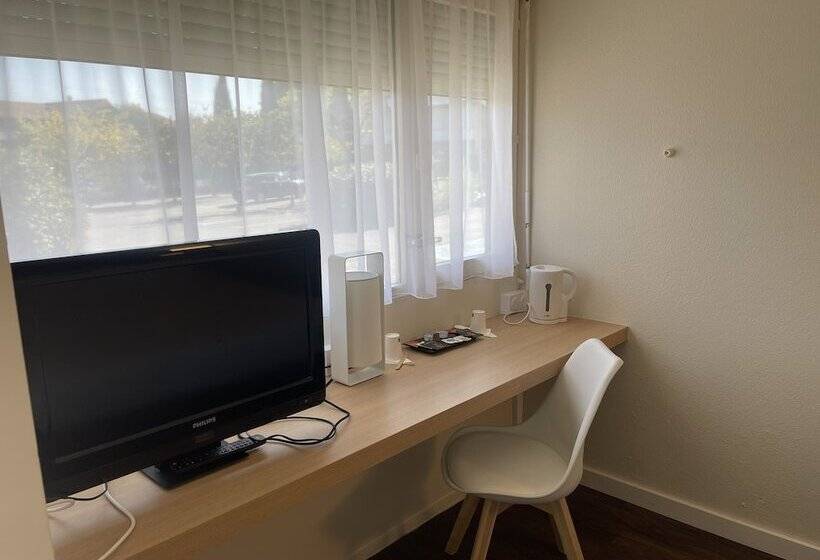 Номер Стандарт, Kyriad Direct Montpellier Saint Jean De Védas   La Peyrière