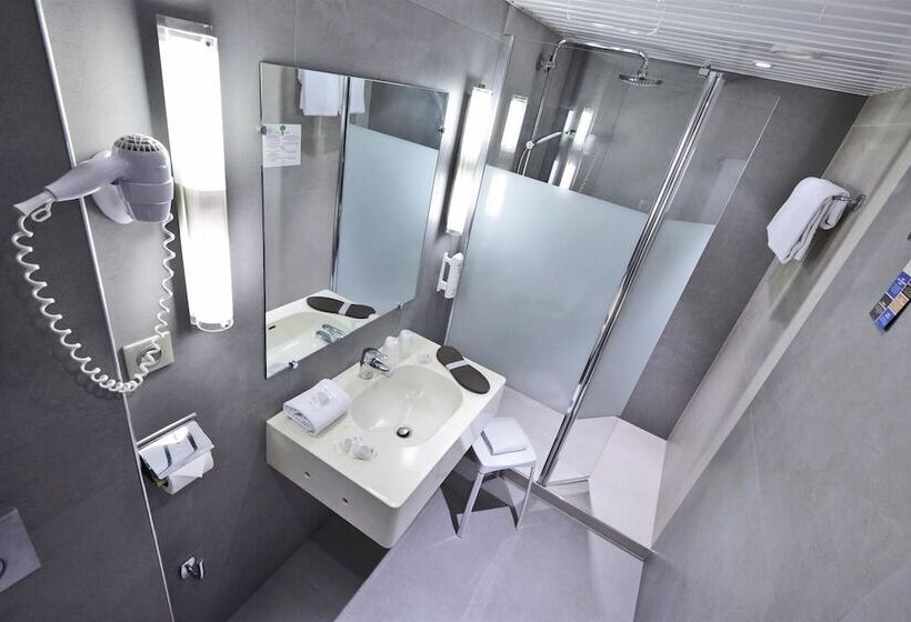 غرفة سوبيريور, Kyriad Montbeliard  Sochaux