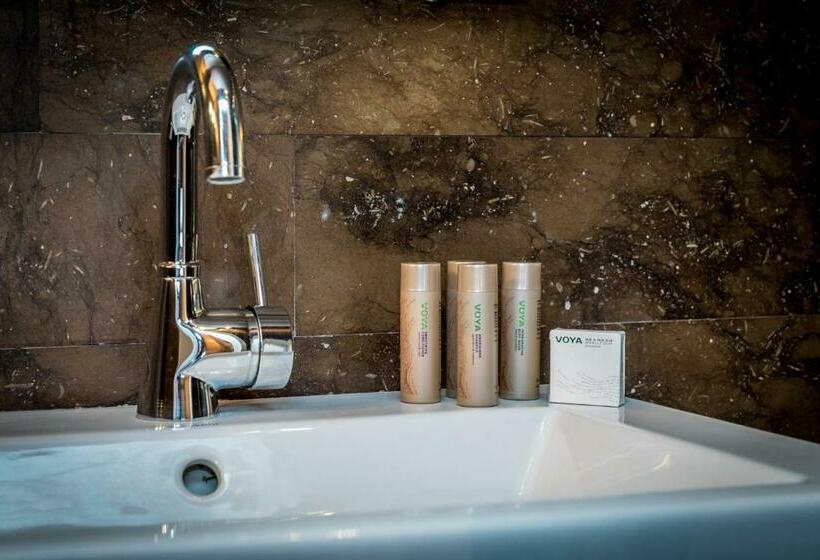 اتاق استاندارد, Number 31