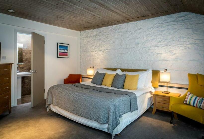 اتاق استاندارد, Number 31