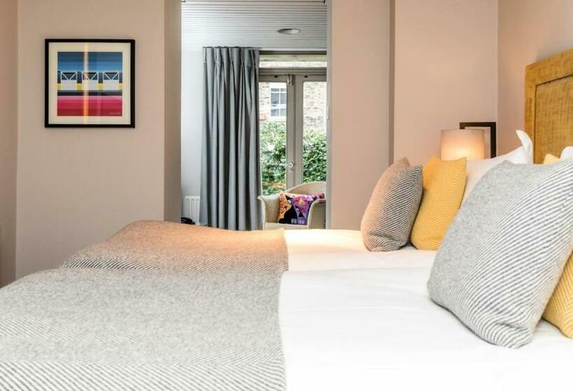 اتاق استاندارد, Number 31