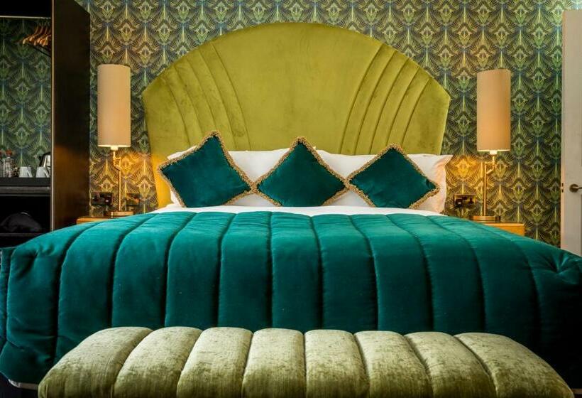 اتاق استاندارد, Number 31