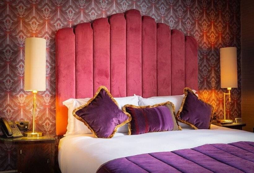 اتاق استاندارد, Number 31