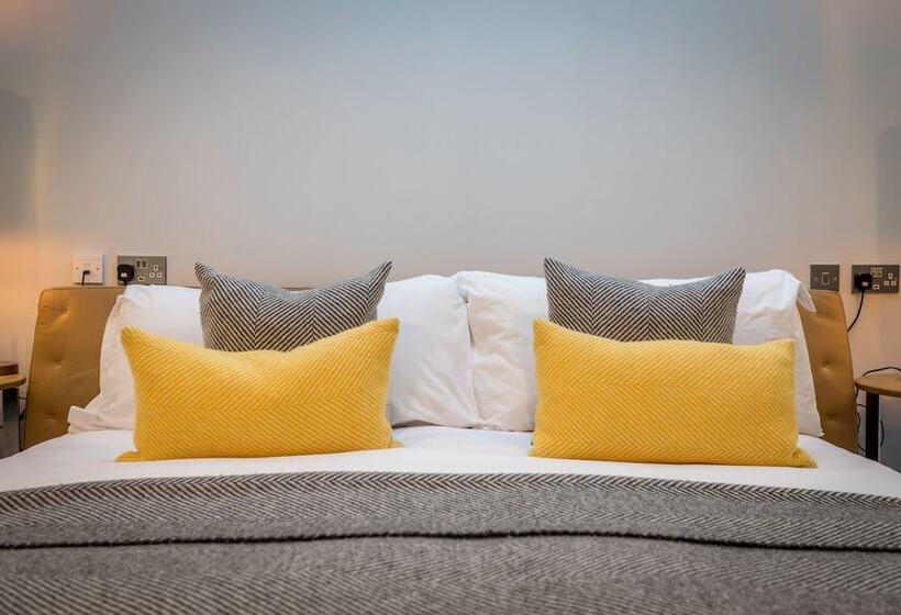 اتاق استاندارد, Number 31