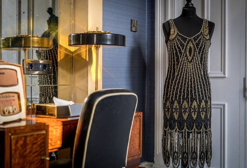 اتاق استاندارد, Number 31