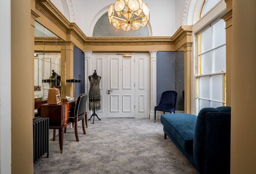 اتاق استاندارد, Number 31