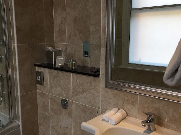 俱乐部房间, Quebecs