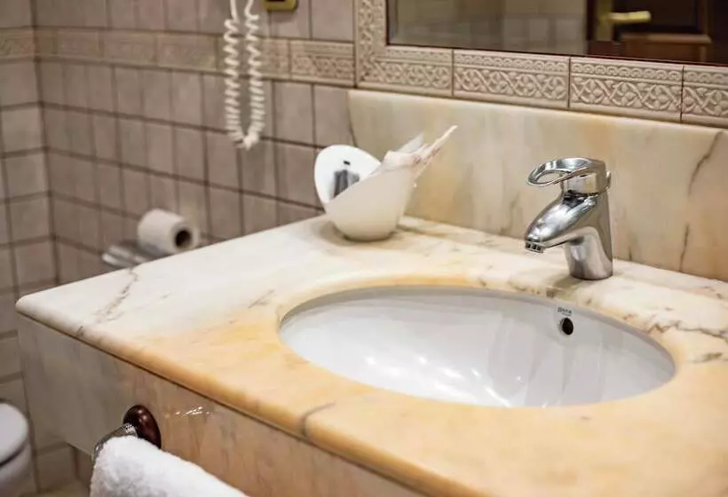اتاق استاندارد یک نفره, Spa Tudanca Aranda
