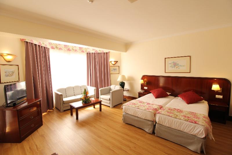 스탠다드 스튜디오, Suite Hotel Jardins Da Ajuda