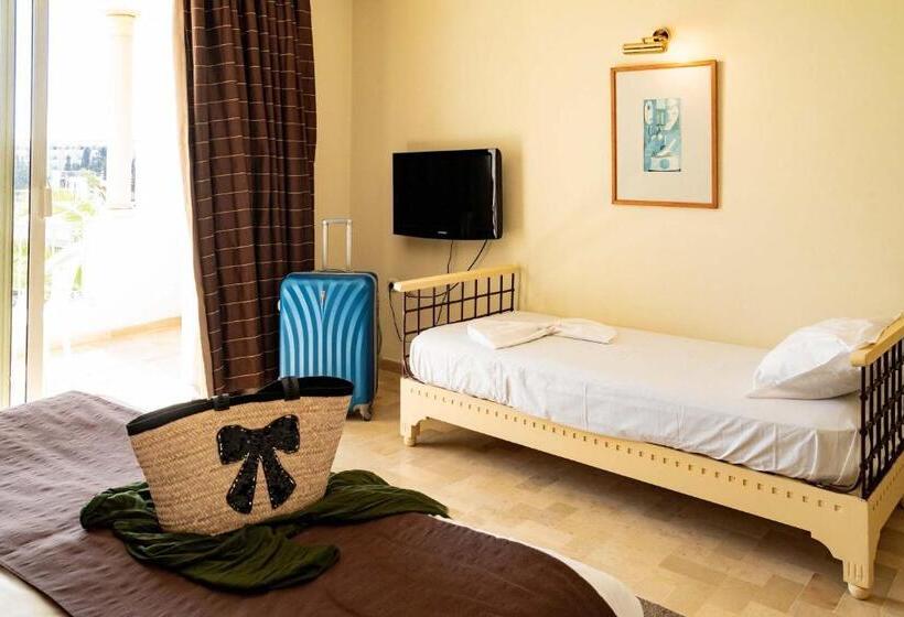 Номер Стандарт Трехместный, Tmk Flora Park By Turismark Adults Only