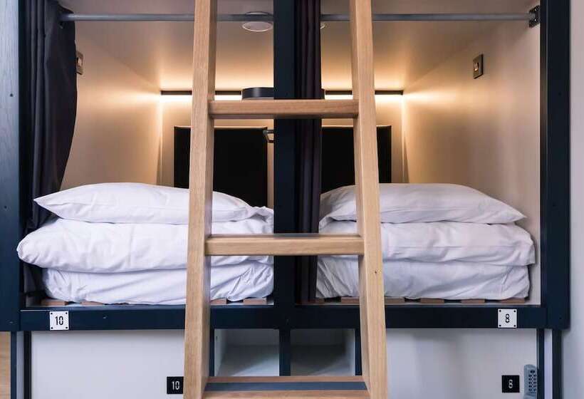 공동 객실, Latroupe Jacobs Inn