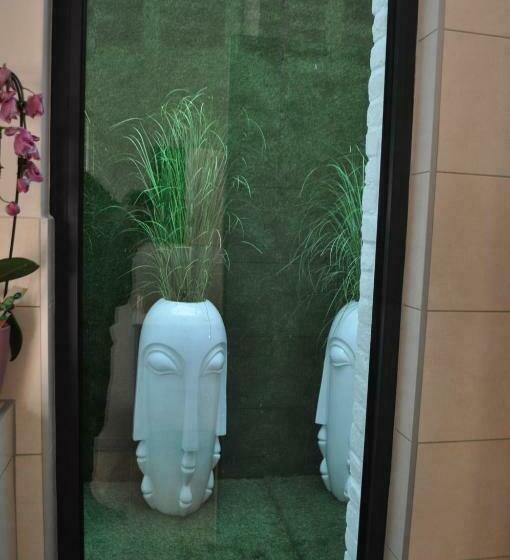 استودیو استاندارد با چشم‌انداز باغ, Au Cœur Du Jardin