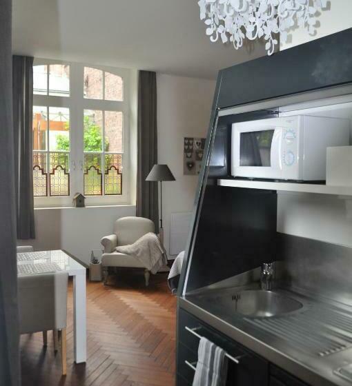 استودیو استاندارد با چشم‌انداز باغ, Au Cœur Du Jardin