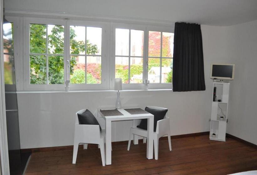 استودیوی استاندارد, Au Cœur Du Jardin