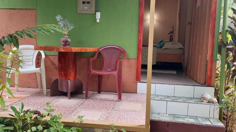 غرفة قياسية ثلاثية, Casa El Tortugo