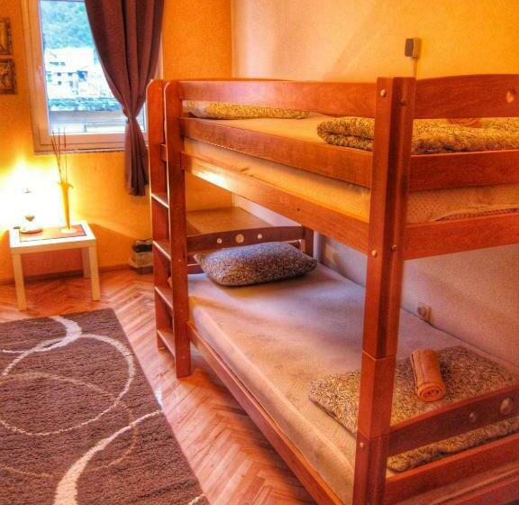 سرير فى غرفة مشتركه, Hostel Taso's House