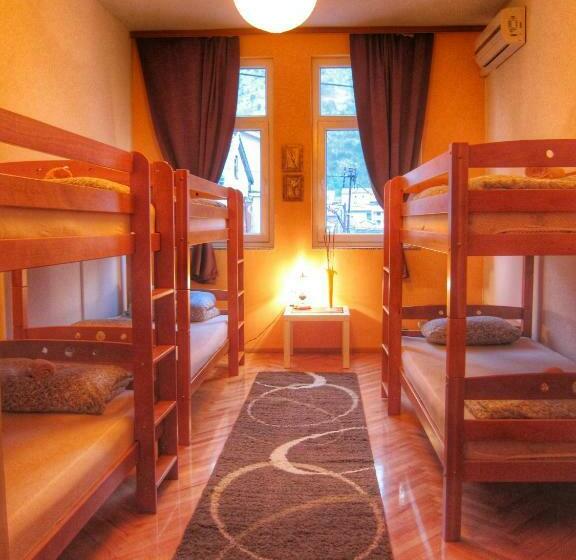 سرير فى غرفة مشتركه, Hostel Taso's House