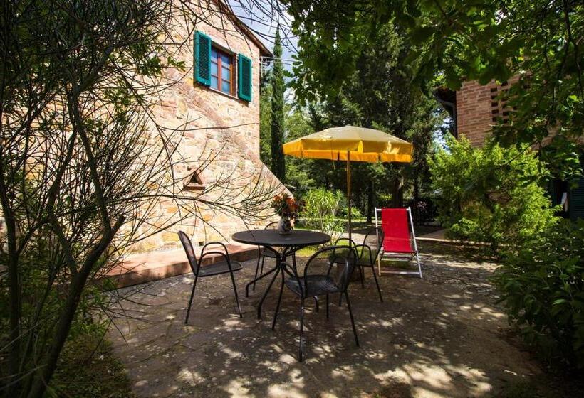 آپارتمان 1 خوابه با تراس, Borgo Il Poggio Agritourismo