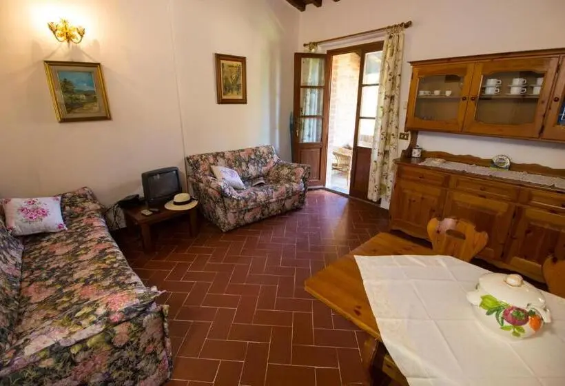 庭の見える１ベッドルームアパートメント, Borgo Il Poggio Agritourismo