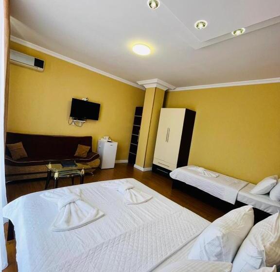 اتاق استاندارد سه نفره, Albatros