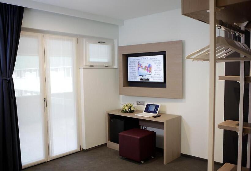 חדר סופריור, Carnia