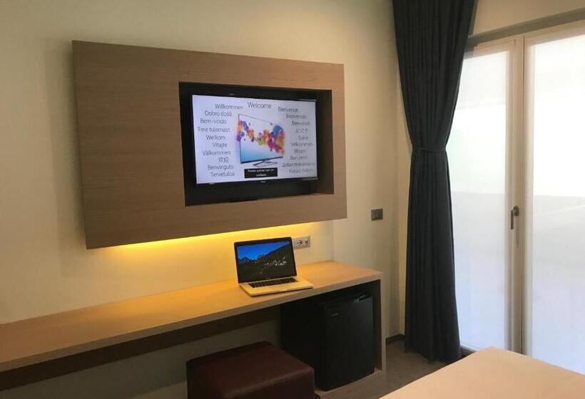 חדר סופריור, Carnia