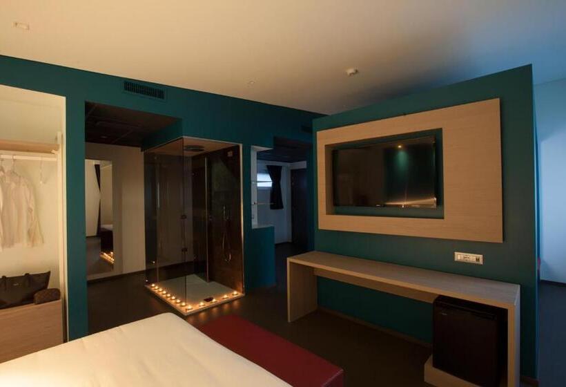 סוויטה, Carnia