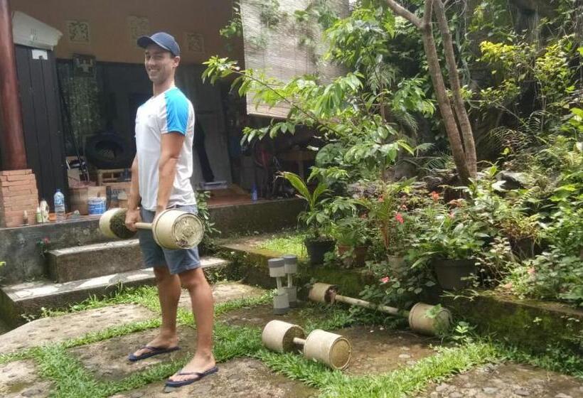 חדר דלוקס יחיד, Khrisna Hs And Cottages