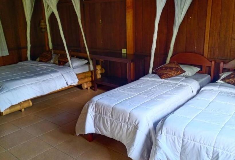 חדר משפחתי נוף לבריכה, Khrisna Hs And Cottages