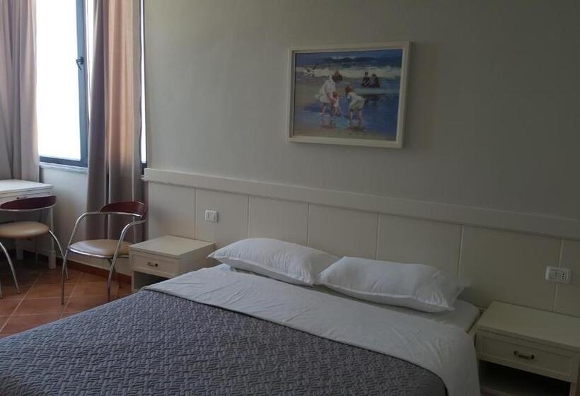 آپارتمان 1 خوابه با چشمانداز دریا, Joel Residence