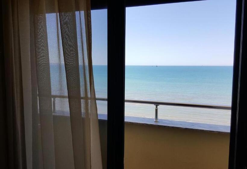 اتاق استاندارد چهار تخته با چشمانداز دریا, Joel Residence