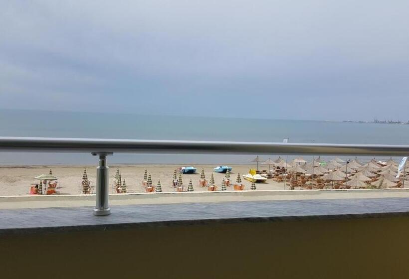 اتاق استاندارد چهار تخته با چشمانداز دریا, Joel Residence