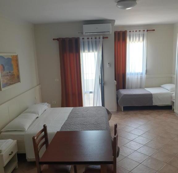 اتاق استاندارد چهار تخته با چشمانداز دریا, Joel Residence