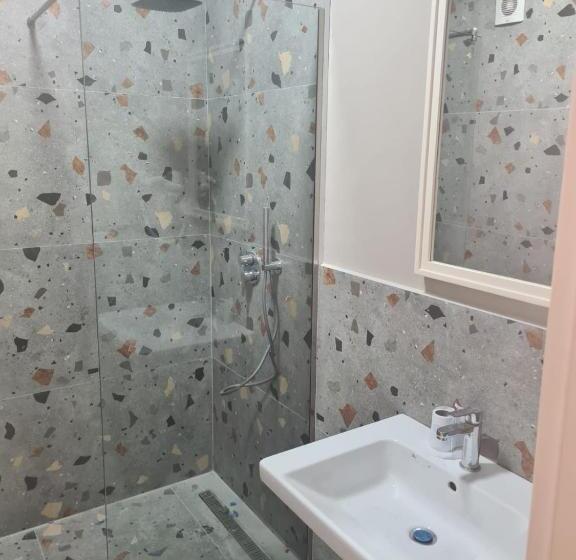 آپارتمان 1 خوابه با بالکن, Joel Residence