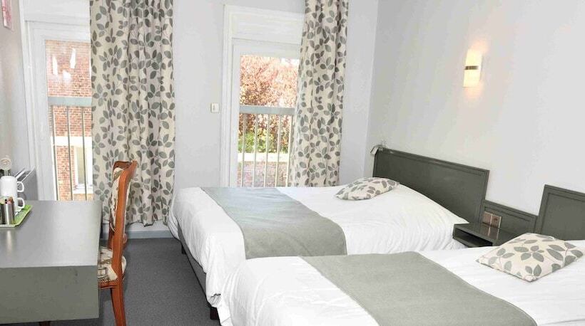 Номер Стандарт, Logis Hôtel Le Saint Sebastien