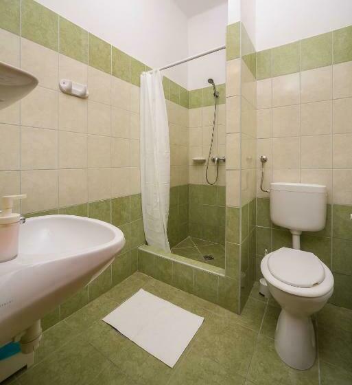 标准间, Lipicai Hotel és étterem