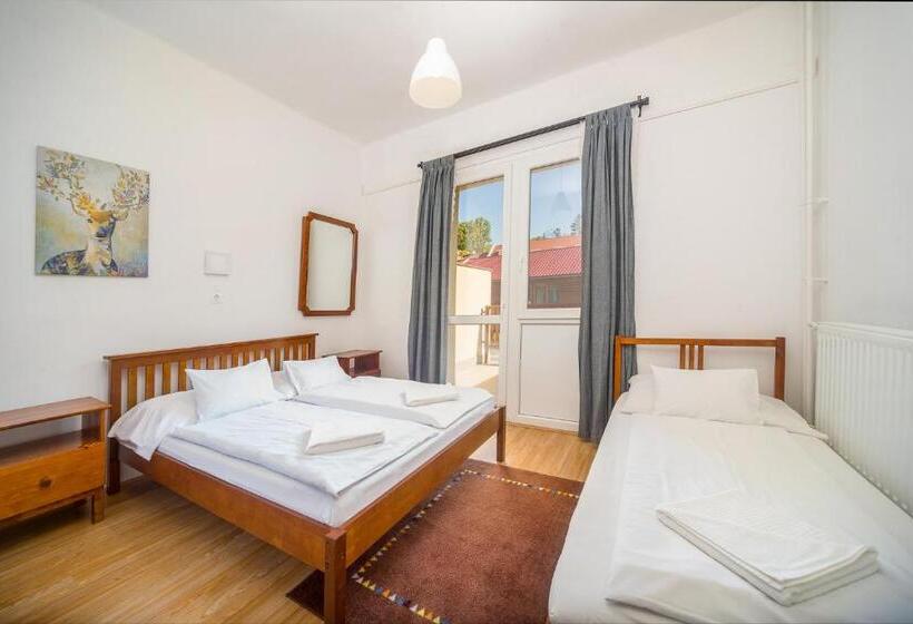 חדר משפחתי, Lipicai Hotel és étterem